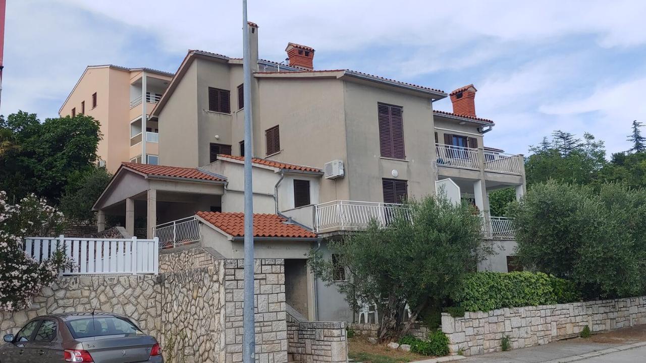 Apartments With A Parking Space Rabac, Labin - 19058 Exterior foto